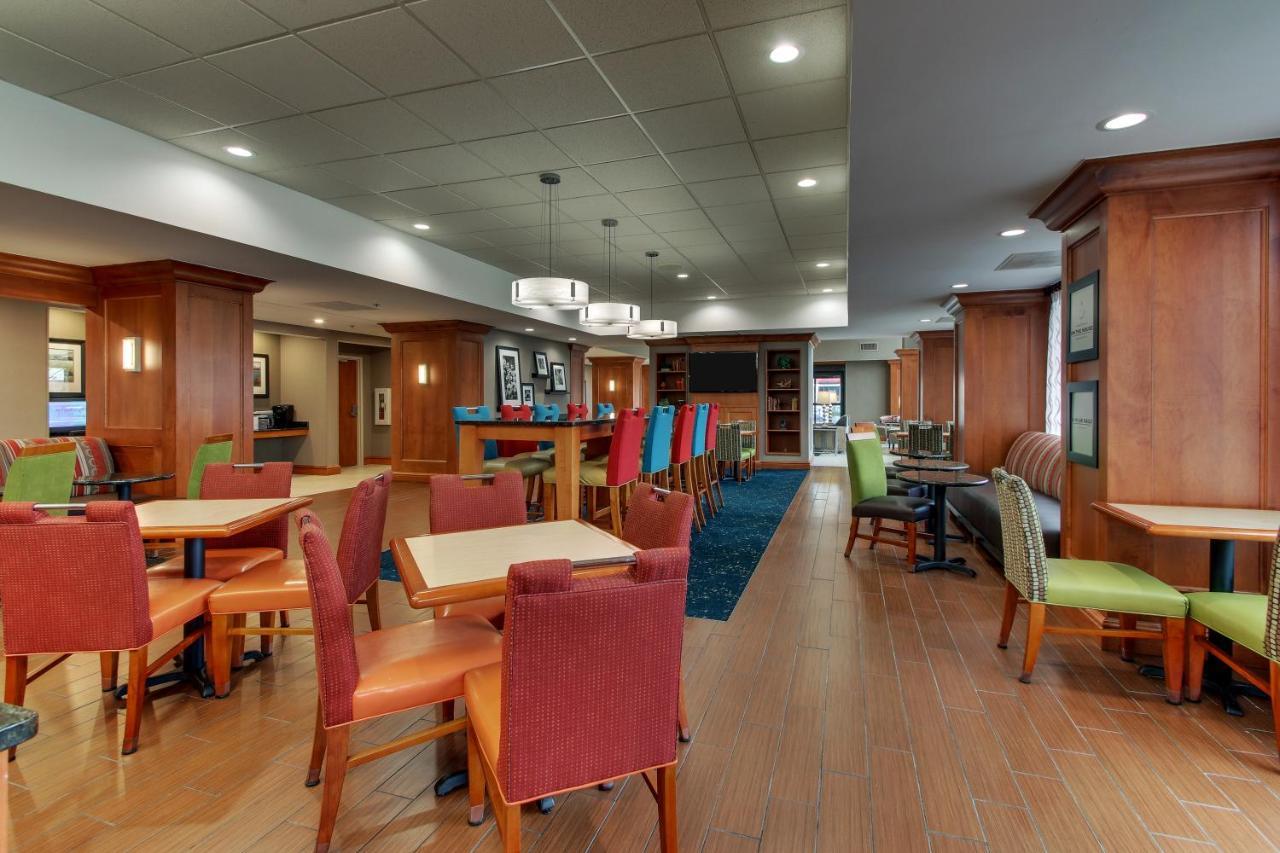 Hampton Inn Indianapolis/Carmel Exterior photo