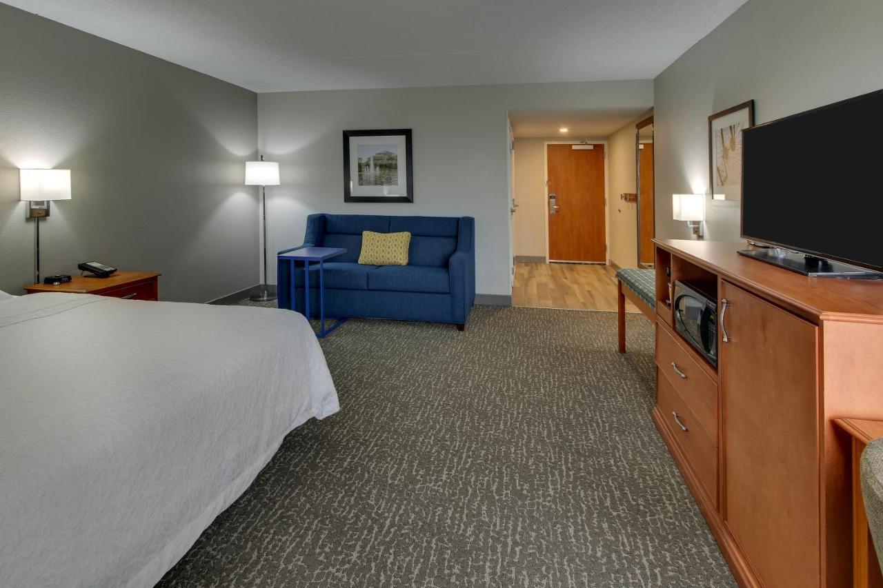 Hampton Inn Indianapolis/Carmel Exterior photo